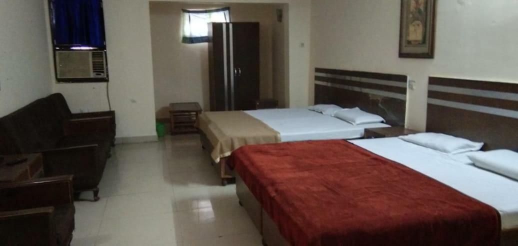 Hotel S P New Delhi Exterior photo
